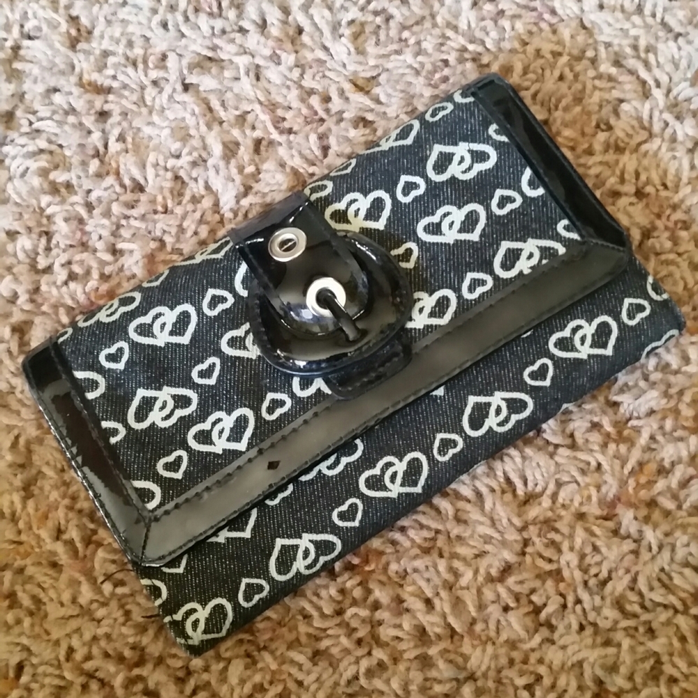 Woman's Heart Wallet
